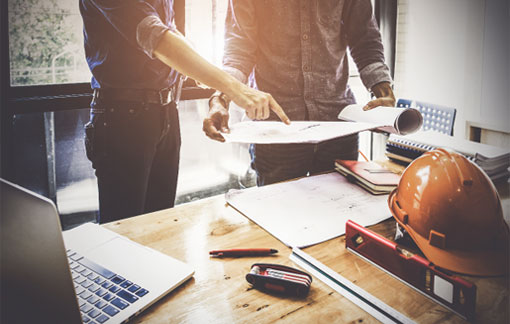 What insurance do contractors need to help them mitigate the risks identified in our 2023 General Contractors Risk Report?